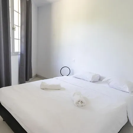 Maison Piscine Interieur *
