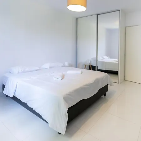 Maison Piscine Interieur Casa de Férias *