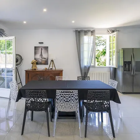 Maison Piscine Interieur Casa de Férias *