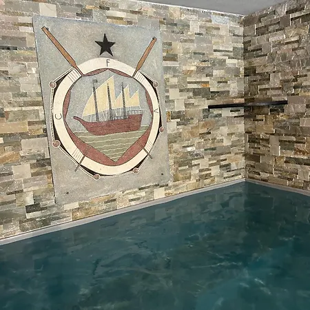 Maison Piscine Interieur